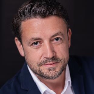 Anthony  Sweeney